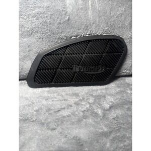 TRIUMPH GAS TANK KNEE PAD RUBBER GRIP